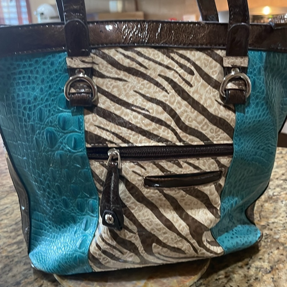 🔥Sale On Trend Leather purse with matching leather wallet - Picture 8 of 16